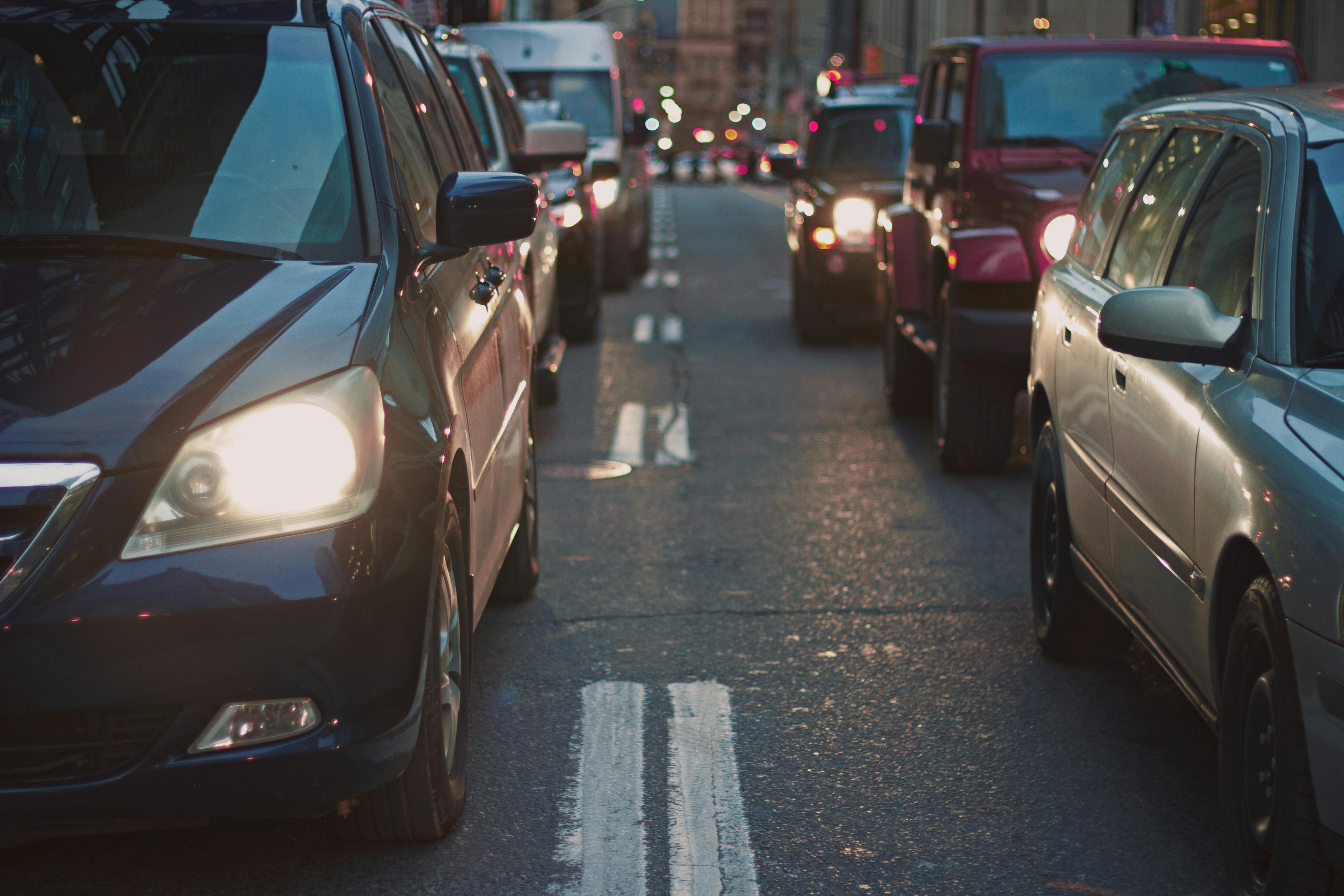 Fahrzeug im städtischen Verkehr